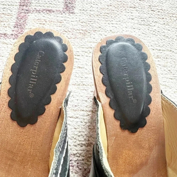 CAT• Wooden heeled slip on clogs - Picture 5 of 8